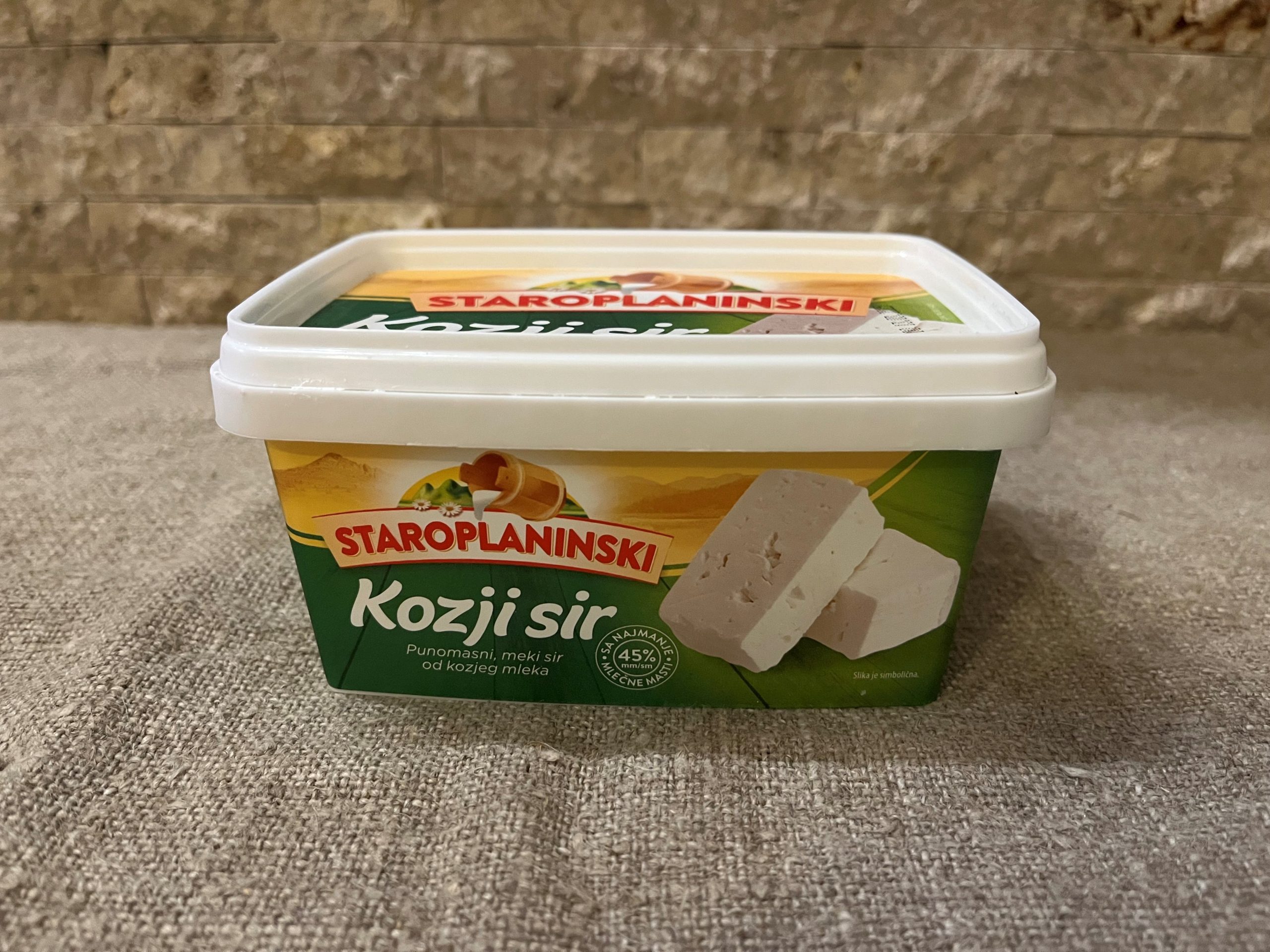 Read more about the article Kozji sir sa stare planine: Uživajte u tradicionalnom ukusu